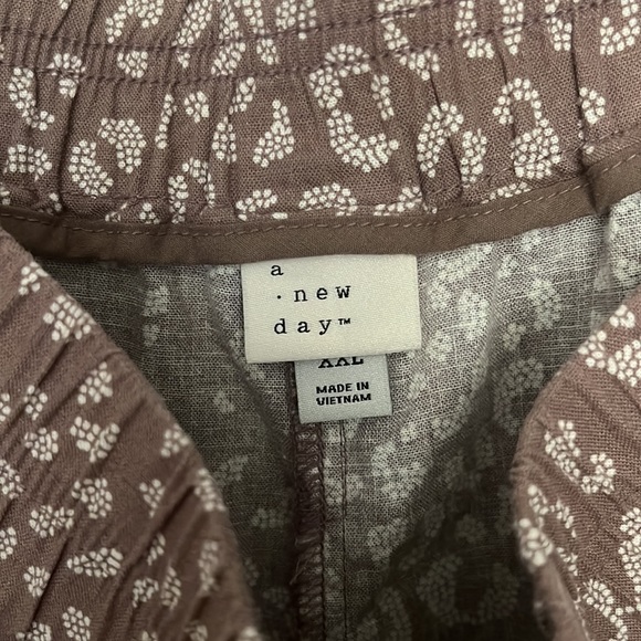 NWT: A NEW DAY Cotton Shorts - XXL - Picture 2 of 2